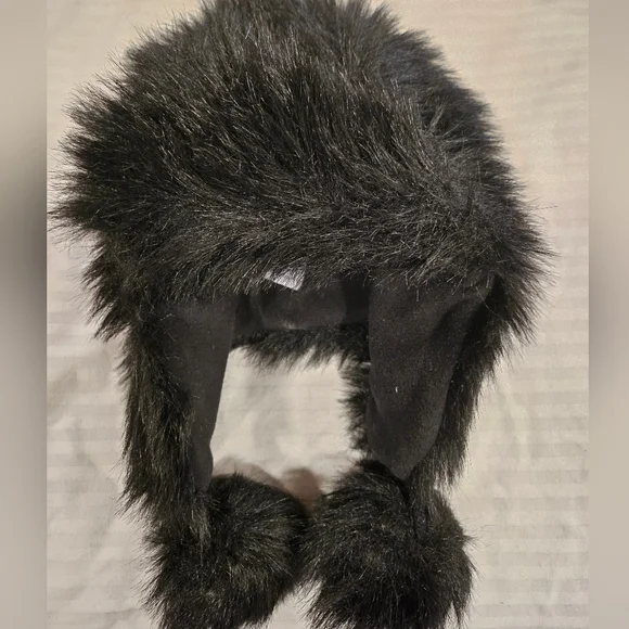 GAP | Accessories | Faux Fur Black Gap Kid Winter Hat Lxl  display picture 2